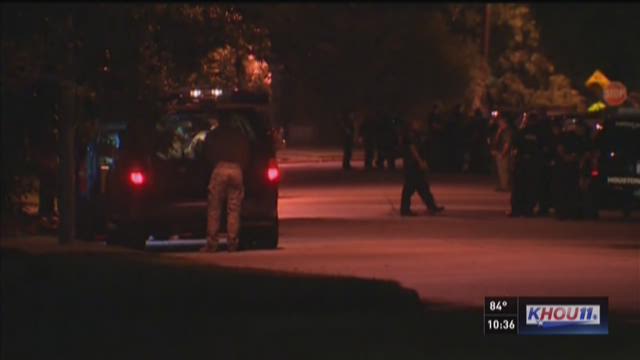 SWAT scene in W. Houston ends with suspect in custody | khou.com