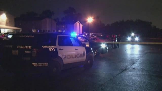 Man fatally shot in apartment parking lot in NE Houston | khou.com