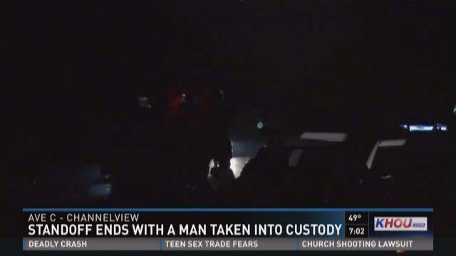 Man in custody after SWAT standoff in Channelview | khou.com